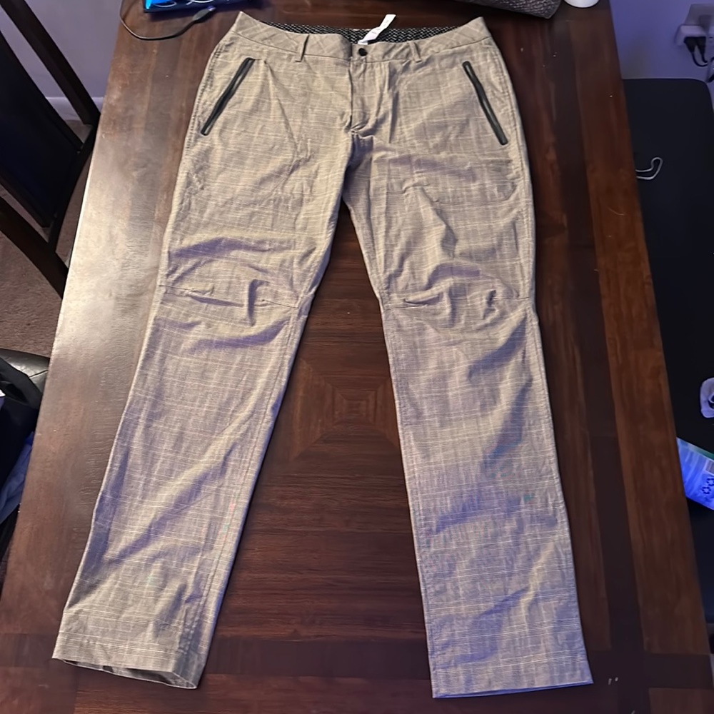 Lululemon Mens 38x32. Sadly too big for me bc these pants are amazing.
